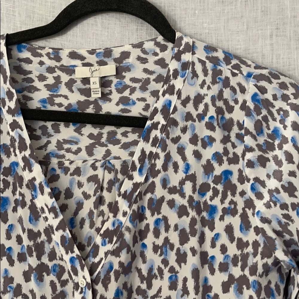 Joie Blouse Make a offer &  it’s yours :)